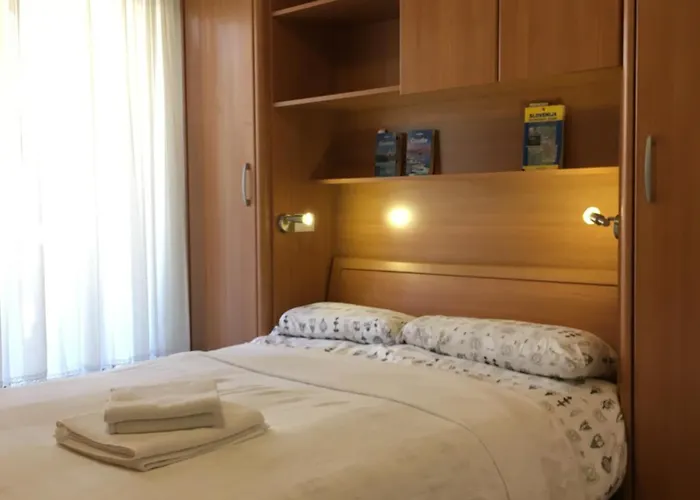 Nona, Flat 3 With Swimming Pool * Dornberk