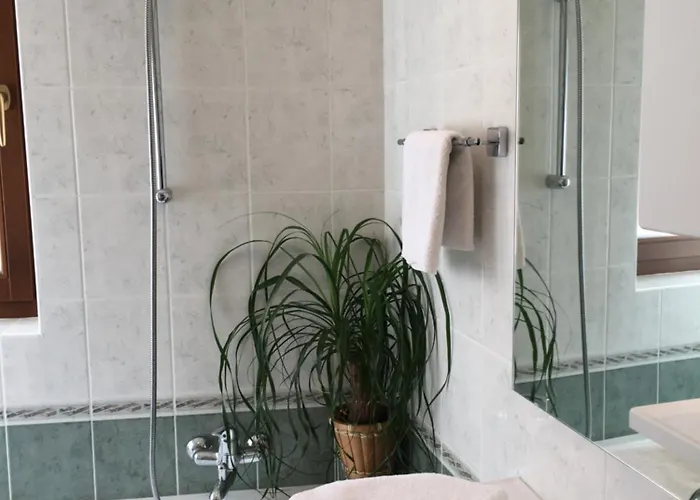 Nona, Flat 3 With Swimming Pool Appartement *